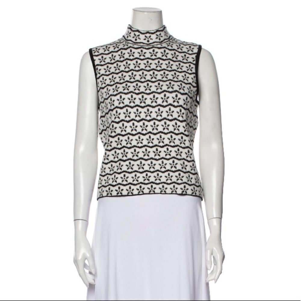 St. John Sport White Printed Mockneck Snowflake Winter Sweater Vest Size Small S